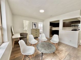 2475 Dufferin St #B, Toronto, ON M6B 3P9