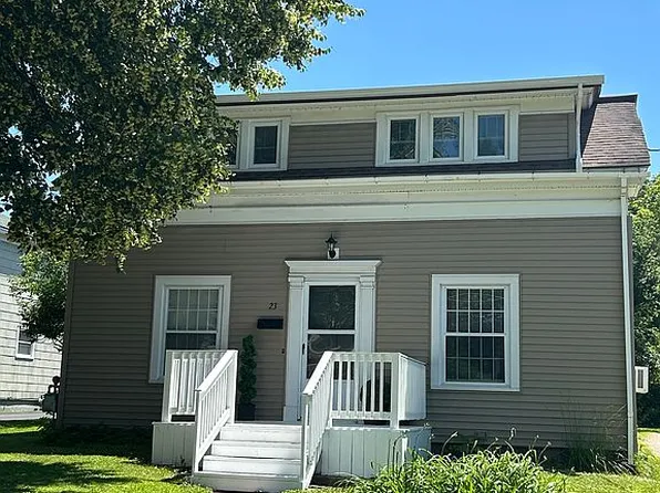 23 Pine St, Canton, NY 13617