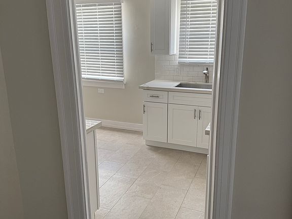 5th image of 4037 1/2 W 21st St