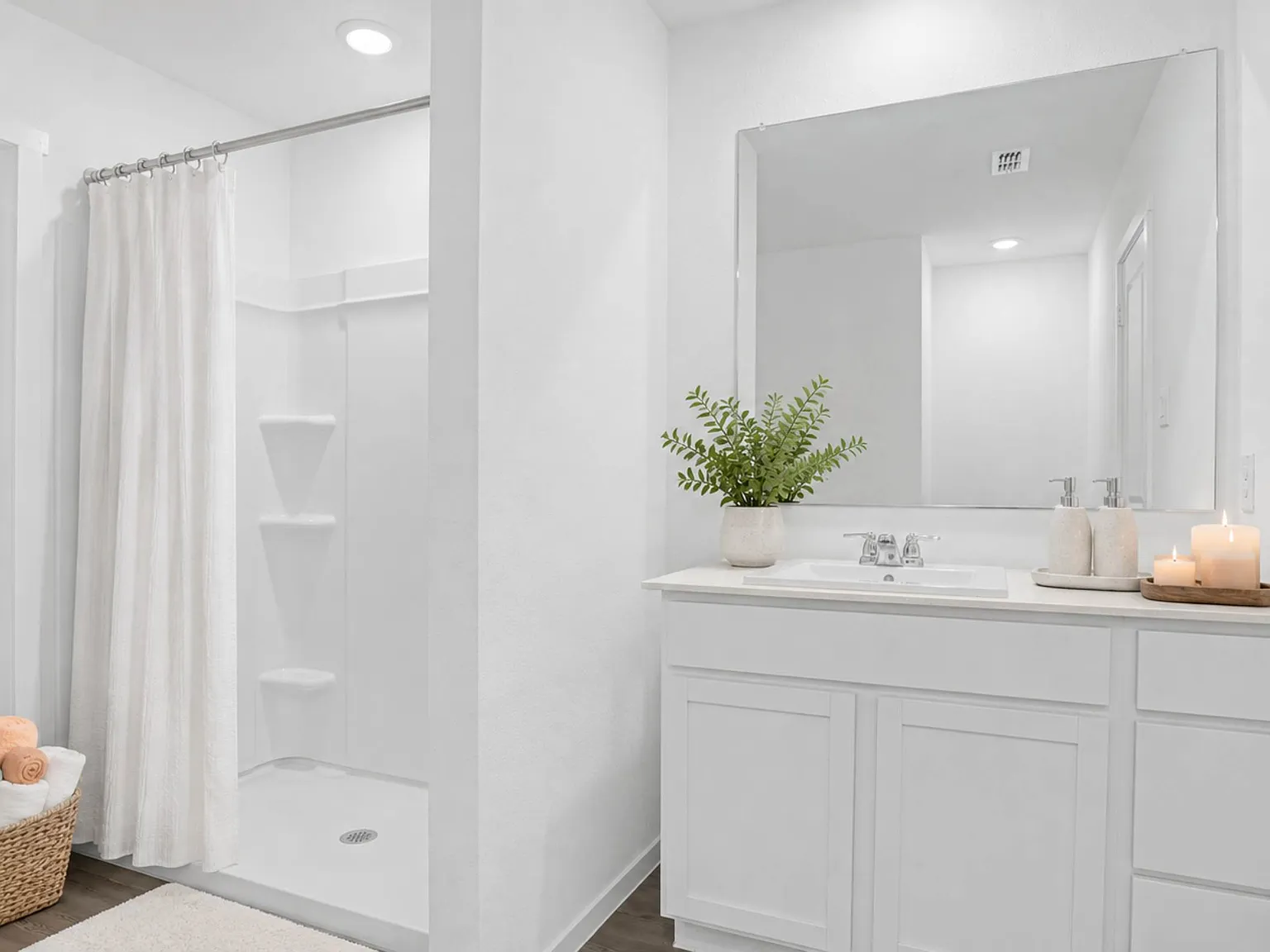 4 bed, 1669 sqft, $1,799 — Photo 1