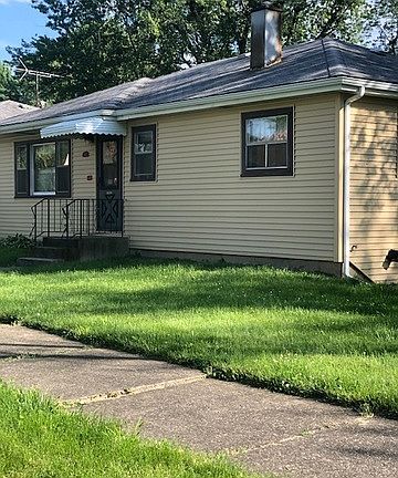 3rd image of 140 Broadway Ave