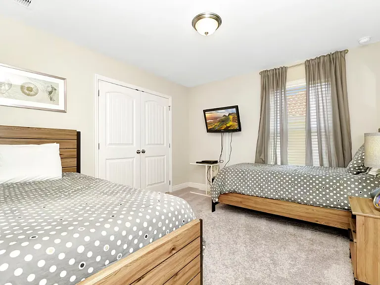 4139 Oaktree Dr — Photo 44