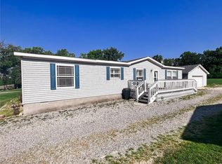 320 Kell Rd, Salem, IL 62881