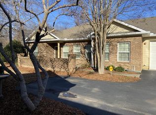 8 Valley Way Cir SE, Huntsville, AL 35802