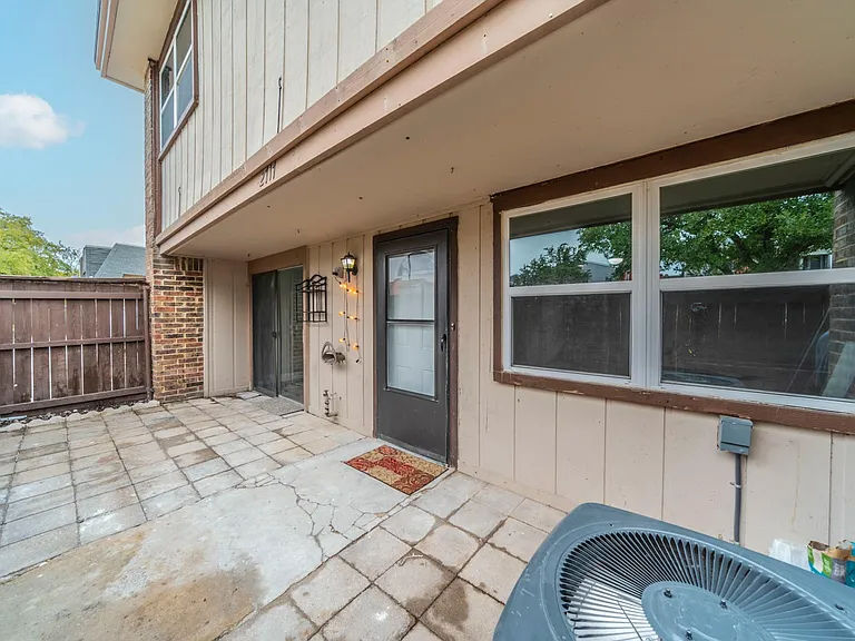 2717 Stonehaven Ct — Photo 24
