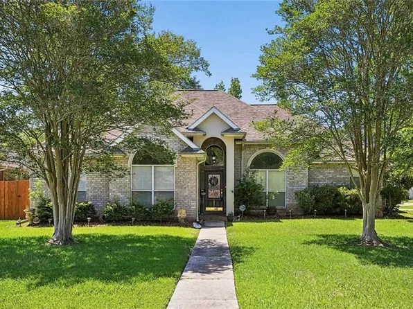 200 Gage Ct, Madisonville, LA 70447