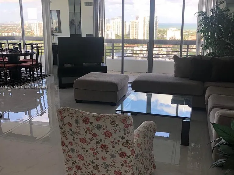 3500 Mystic Pointe Dr #3004 — Photo 3