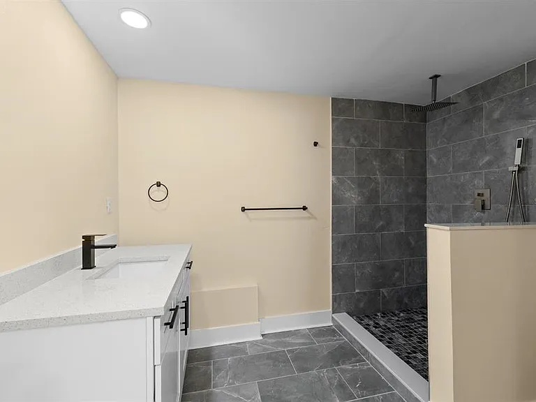 10707 N Rome Ave — Photo 34