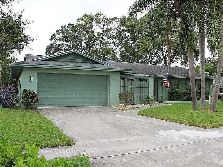 1939 Arvis Cir W — Photo 2