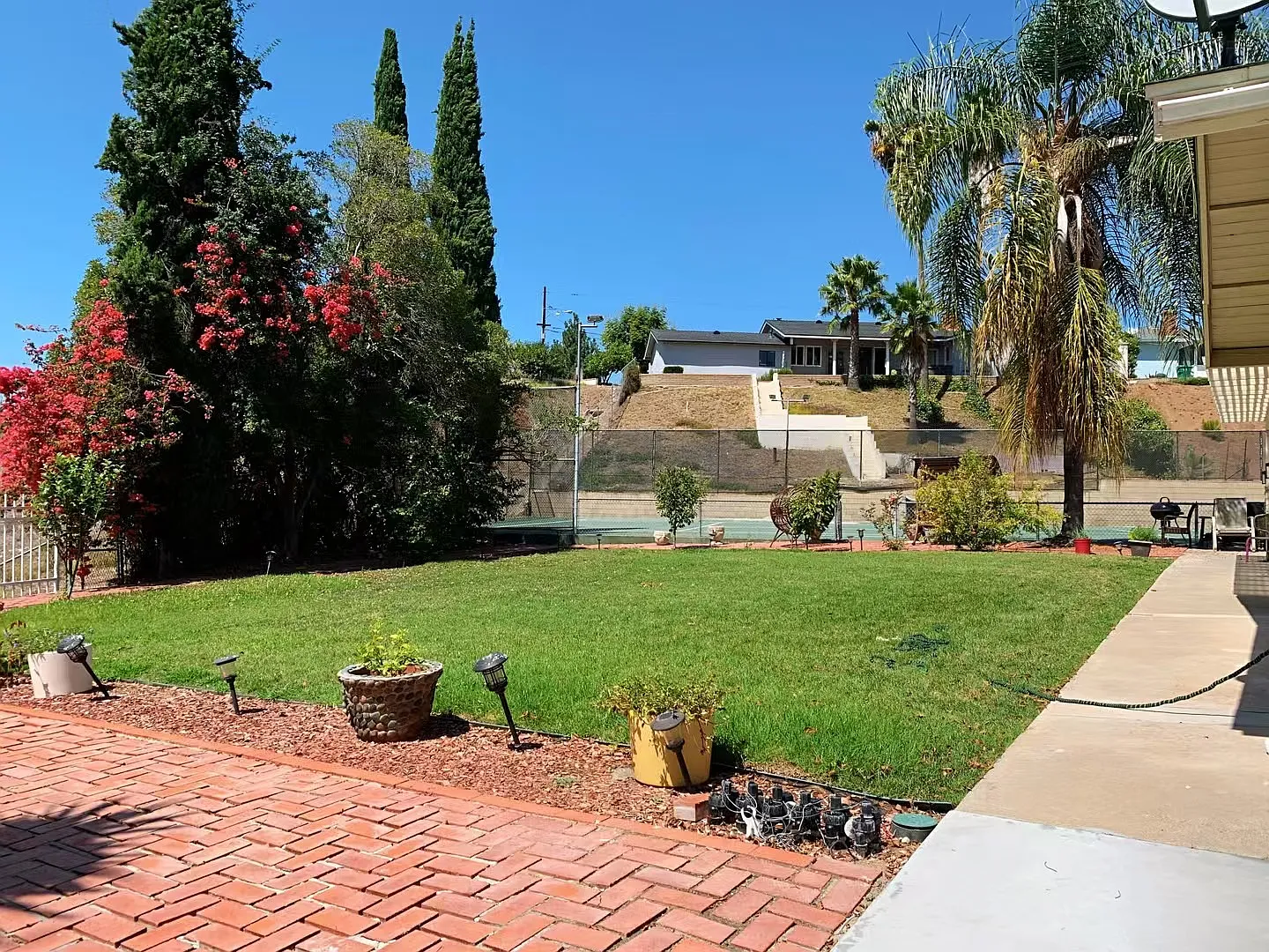 5 bed, 4.5 bath, 2569 sqft, $1,050 — Photo 4