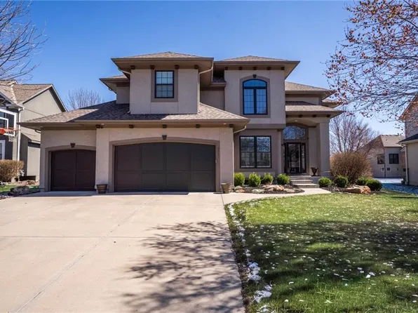 5511 Chouteau St, Shawnee, KS 66226