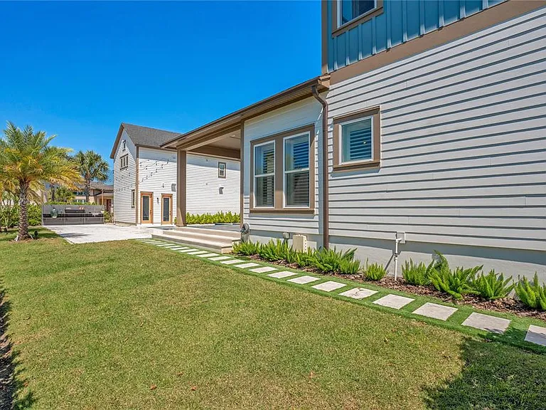 13101 Gabor Ave — Photo 24