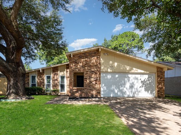 Home for Sale in Arlington TX