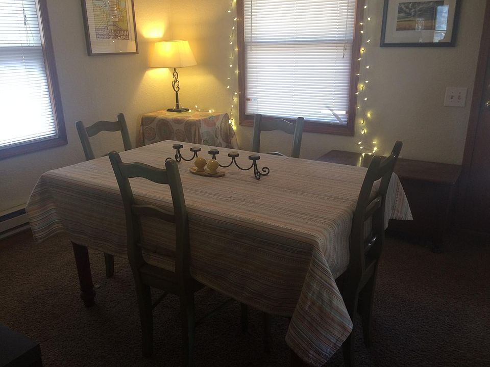 Dining area -- just off front door 