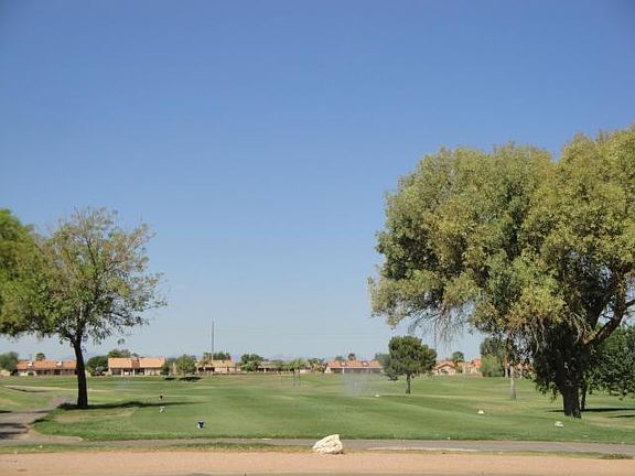 2nd image of 1561 Leisure World