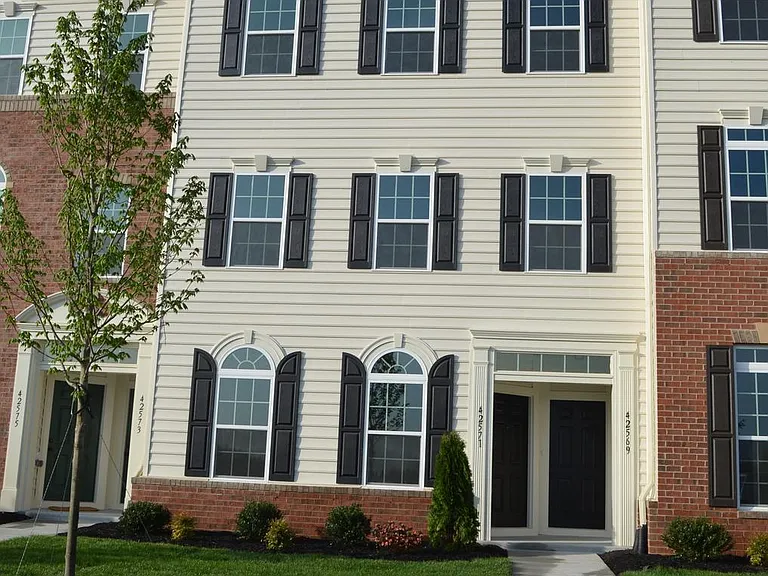24598 Johnson Oak Ter — Photo 2