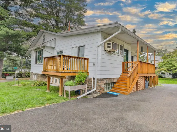 410 Continental Rd, Hatboro, PA 19040