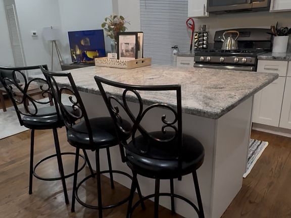 5th image of 1868 S Blue Island Ave #2F