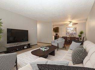 Montreal Courts, Saint Paul, MN 55117