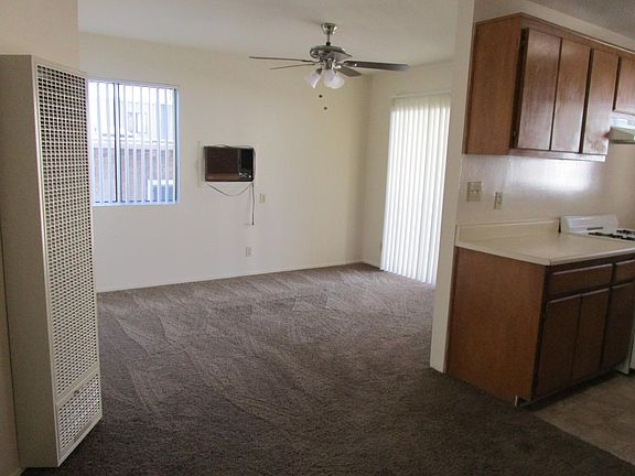 2nd image of 725 E Magnolia Blvd APT D