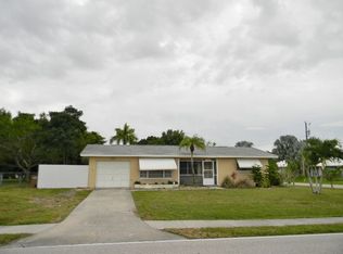 4207 Country Club Blvd, Cape Coral, FL 33904
