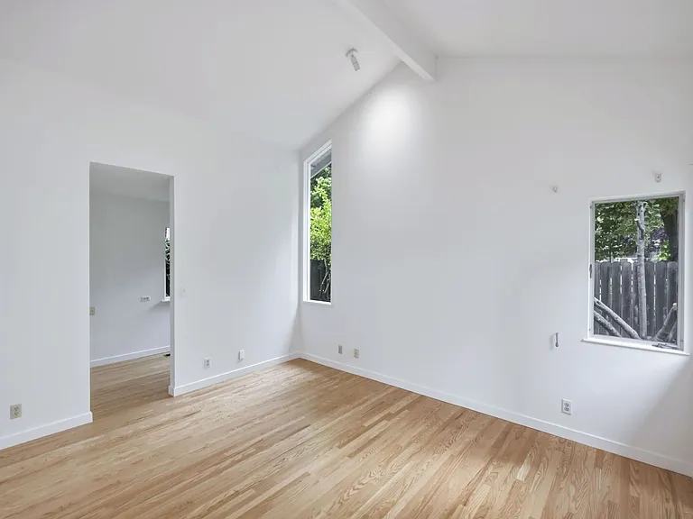 1537 Dana Ave — Photo 22