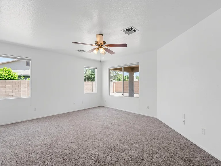 7552 W Nicolet Ave — Photo 36