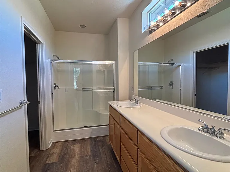 520 Arlington Dr — Photo 19