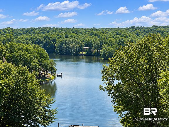 3rd image of 80 W Bank Dr