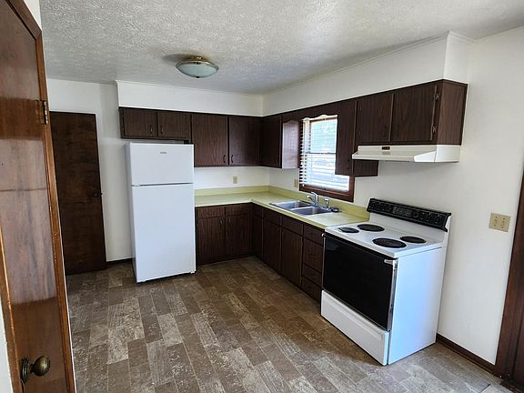 3rd image of 541 E Market St #1