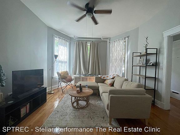 3rd image of 108 S Kenilworth Ave Unit 1