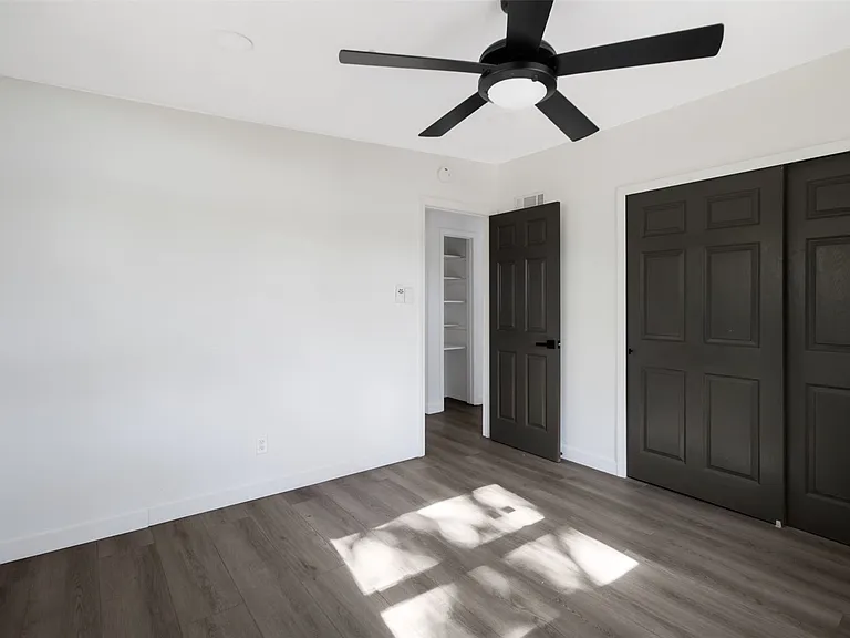 1219 Lakeside Dr #1219 — Photo 9
