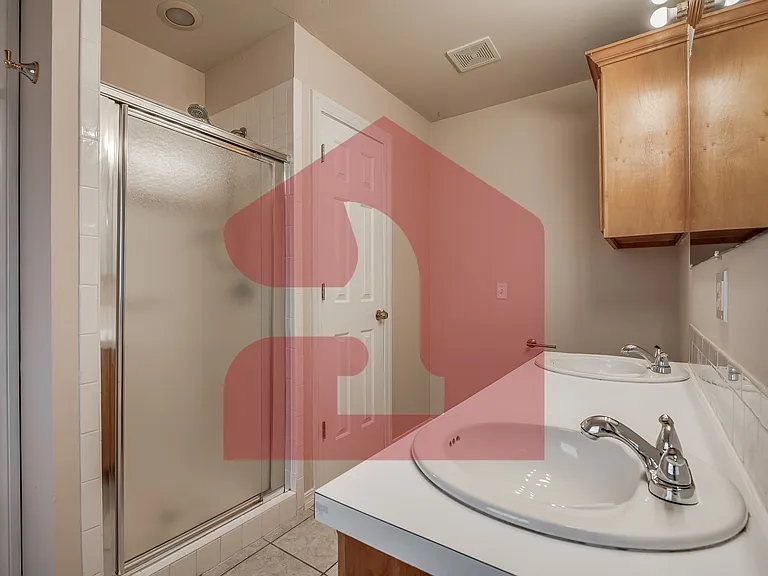 2711 Silvertree Dr — Photo 28