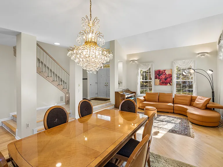 70 Hartley Ln — Photo 8