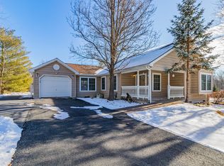 401 Pin Oak Dr, White Haven, PA 18661