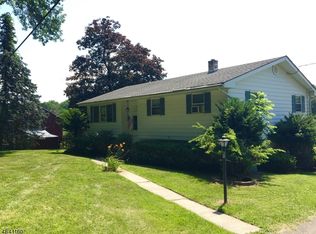 45 Kasper Rd, Andover, NJ 07821