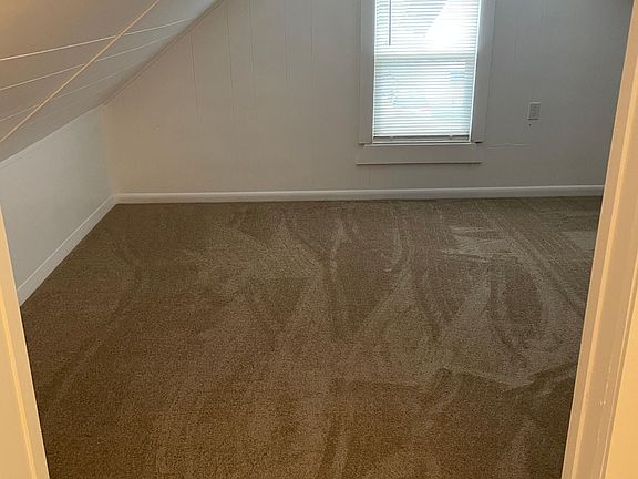 5th image of 111 N Cedar Ave