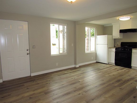 2nd image of 583 1/4 Casselman St