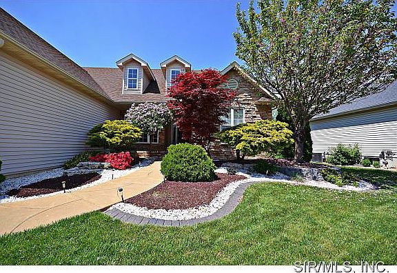 2nd image of 17 Annebriar Dr