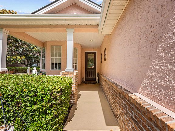 3rd image of 845 LaQuinta Loop