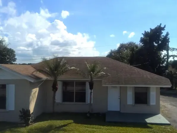 832 SW Avenue I, Belle Glade, FL 33430