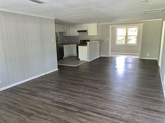 3rd image of 931 Grove Park Dr N