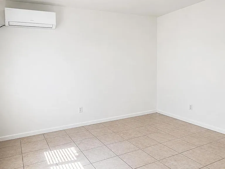 343 W Tramview Rd — Photo 3