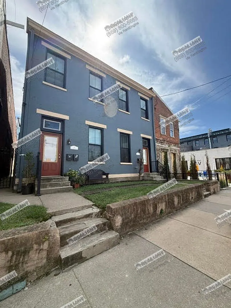 1 bed, 1.0 bath, $1,195 — Photo 2