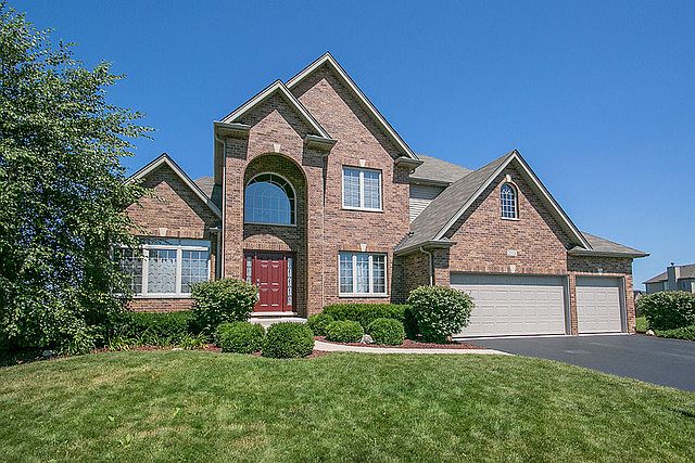 1st image of 25324 W Wilson Ct