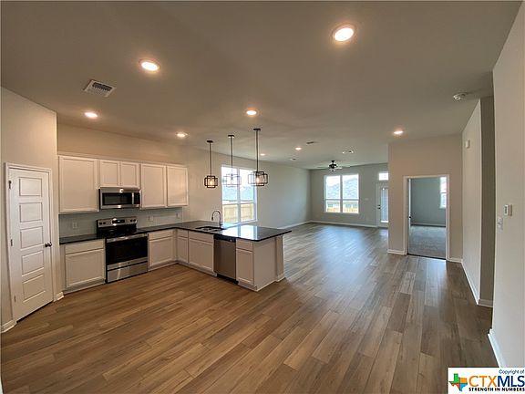 3rd image of 243 Great Hills Dr