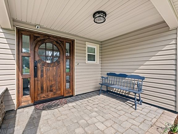 2nd image of 48 Hastings Rd