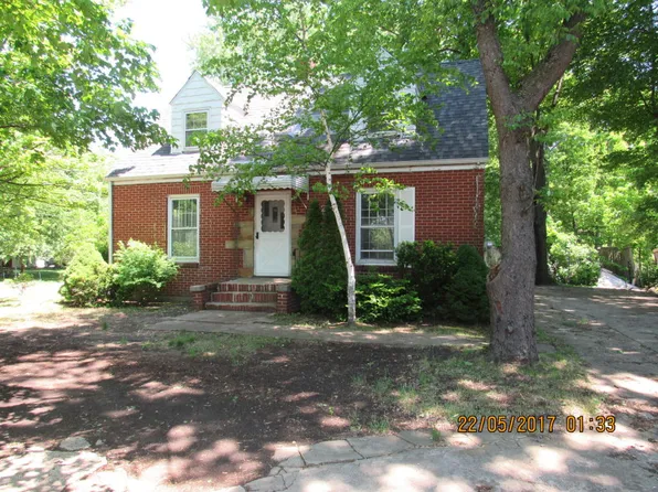 129 S Drake Rd, Kalamazoo, MI 49009