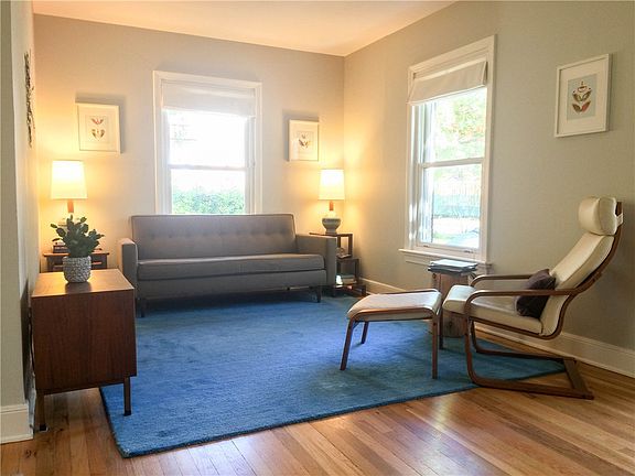 2nd image of 3304 Oakmont Blvd