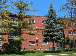 830 Wellington St, Sarnia, ON N7T 1J5